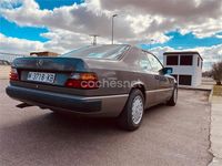 Usado Mercedes E300 220 CV (161 kW) 1993 Marrón Descapotable