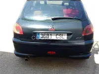 Usado Peugeot 206 110 CV (80 kW) 2004 Negro Berlina