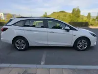 Usado Opel Astra Selective 110 CV (80 kW) 2018 Blanco Familiar
