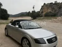 Usado Audi TT Roadster 225 CV (165 kW) 2002 Gris / plata Descapotable