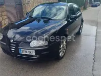 Usado Alfa Romeo 147 Distinctive 120 CV (88 kW) 2001 Negro Utilitario
