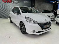 Usado Peugeot 208 Allure 120 CV (88 kW) 2015 Blanco Utilitario
