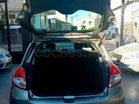 Usado Renault Clio II 75 CV (55 kW) 2010 Beige Berlina