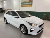 Usado Kia Ceed 136 CV (100 kW) 2021 Blanco Utilitario