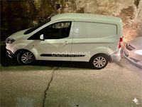 Usado Ford Tourneo Courier Trend 75 CV (55 kW) 2016 Blanco Monovolumen