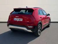 Usado Kia Niro 129 CV (94 kW) 2025 Rojo SUV