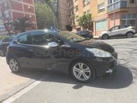 Usado Peugeot 208 Active 95 CV (69 kW) 2012 Gris / plata Utilitario