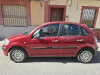 Usado Citroën C3 61 CV (44 kW) 2003 Granate Berlina