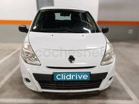 Usado Renault Clio III Collection 75 CV (55 kW) 2013 Blanco Berlina