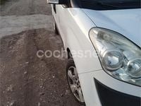 Usado Fiat Doblò Dynamic 105 CV (77 kW) 2011 Blanco Monovolumen