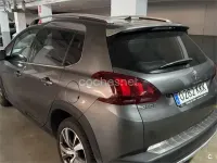 Usado Peugeot 2008 Allure 120 CV (88 kW) 2018 Gris / plata SUV