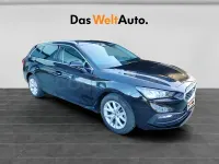 Usado Seat Leon Style 116 CV (85 kW) 2025 Negro Familiar