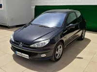 Usado Peugeot 206 110 CV (80 kW) 2005 Negro Berlina