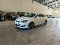 Usado Opel Astra Sportive 110 CV (80 kW) 2013 Blanco Utilitario