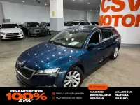Usado Skoda Superb Style 219 CV (161 kW) 2021 Azul Familiar