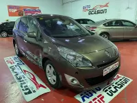 Usado Renault Grand Scénic Dynamique 130 CV (95 kW) 2011 Marrón Monovolumen
