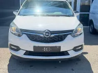 Usado Opel Zafira Tourer Selective 140 CV (102 kW) 2017 Blanco Monovolumen
