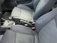 Usado Seat Ibiza 100 CV (73 kW) 2005 Gris / plata Utilitario