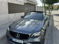 Usado Mercedes E300 245 CV (180 kW) 2018 Gris / plata Coupe