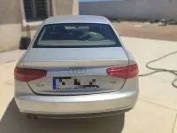 Usado Audi A4 Premium 150 CV (110 kW) 2012 Gris Berlina