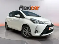 Usado Toyota Yaris Active 69 CV (50 kW) 2019 Blanco Berlina
