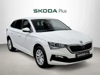 Usado Skoda Scala Ambition 116 CV (85 kW) 2025 Blanco Utilitario