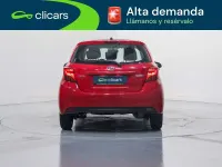Usado Toyota Yaris Active 69 CV (50 kW) 2016 Rojo Utilitario