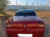 Usado Renault Mégane Cabriolet Dynamique 110 CV (80 kW) 2011 Granate Descapotable