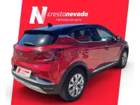 Usado Renault Captur Zen 160 CV (117 kW) 2022 Rojo SUV