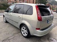 Usado Ford C-MAX Ghia 109 CV (80 kW) 2010 Gris / plata Monovolumen