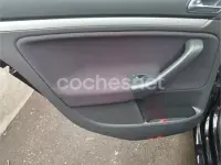 Usado VW Golf V Trendline 102 CV (75 kW) 2007 Negro Berlina