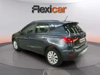 Usado Seat Arona Ecomotive 95 CV (69 kW) 2019 Gris SUV