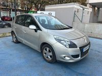 Usado Renault Scénic III Dynamique 110 CV (80 kW) 2011 Beige Monovolumen