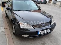 Usado Ford Mondeo Ghia 130 CV (95 kW) 2003 Negro Berlina