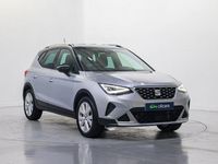 Usado Seat Arona Xperience 110 CV (80 kW) 2023 Gris / plata SUV