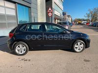 Usado VW Polo Advance 95 CV (69 kW) 2020 Negro Berlina