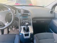 Usado Peugeot 5008 Style 130 CV (95 kW) 2016 Gris / plata Monovolumen
