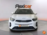 Usado Kia Stonic 84 CV (61 kW) 2023 Blanco SUV