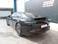 Usado Porsche Panamera 4 Platinum Edition 462 CV (339 kW) 2021 Gris / plata Berlina