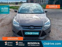 Usado Ford Focus Trend 101 CV (74 kW) 2012 Gris Utilitario