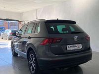 Usado VW Tiguan Advance 150 CV (110 kW) 2018 Gris SUV