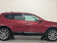 Usado Nissan Qashqai Premium Edition 150 CV (110 kW) 2011 Granate SUV