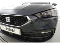 Usado Seat Leon Style 150 CV (110 kW) 2021 Gris / plata Berlina