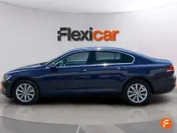 Usado VW Passat Advance 150 CV (110 kW) 2017 Azul Berlina