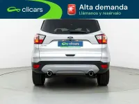 Usado Ford Kuga Titanium 150 CV (110 kW) 2017 Plateado SUV