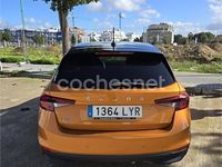Usado Skoda Fabia Ambition 110 CV (80 kW) 2022 Naranja Berlina