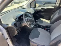 Usado Ford Tourneo Courier Trend 75 CV (55 kW) 2017 Blanco Monovolumen