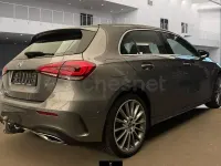 Usado Mercedes A250 218 CV (160 kW) 2023 Gris / plata Berlina