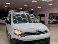 Usado Citroën Berlingo Business Class 102 CV (75 kW) 2022 Blanco Monovolumen