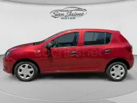 Usado Dacia Sandero Lauréate 75 CV (55 kW) 2014 Granate Berlina